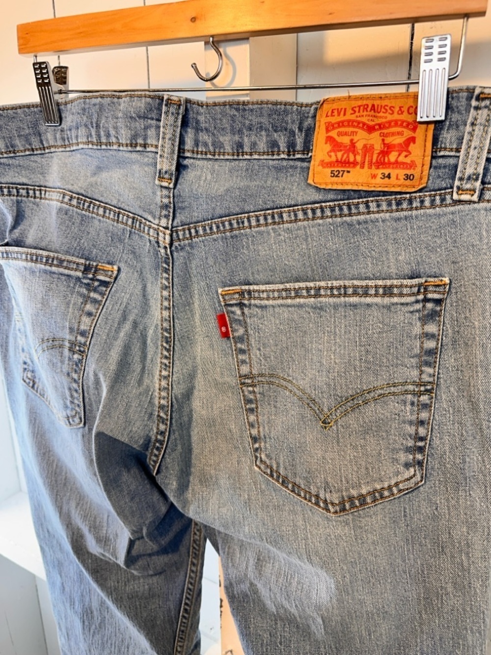 Levi’s 527 Slim Bootcut Jeans Men’s 34x30 Worn In Light Washed - Picture 10 of 10